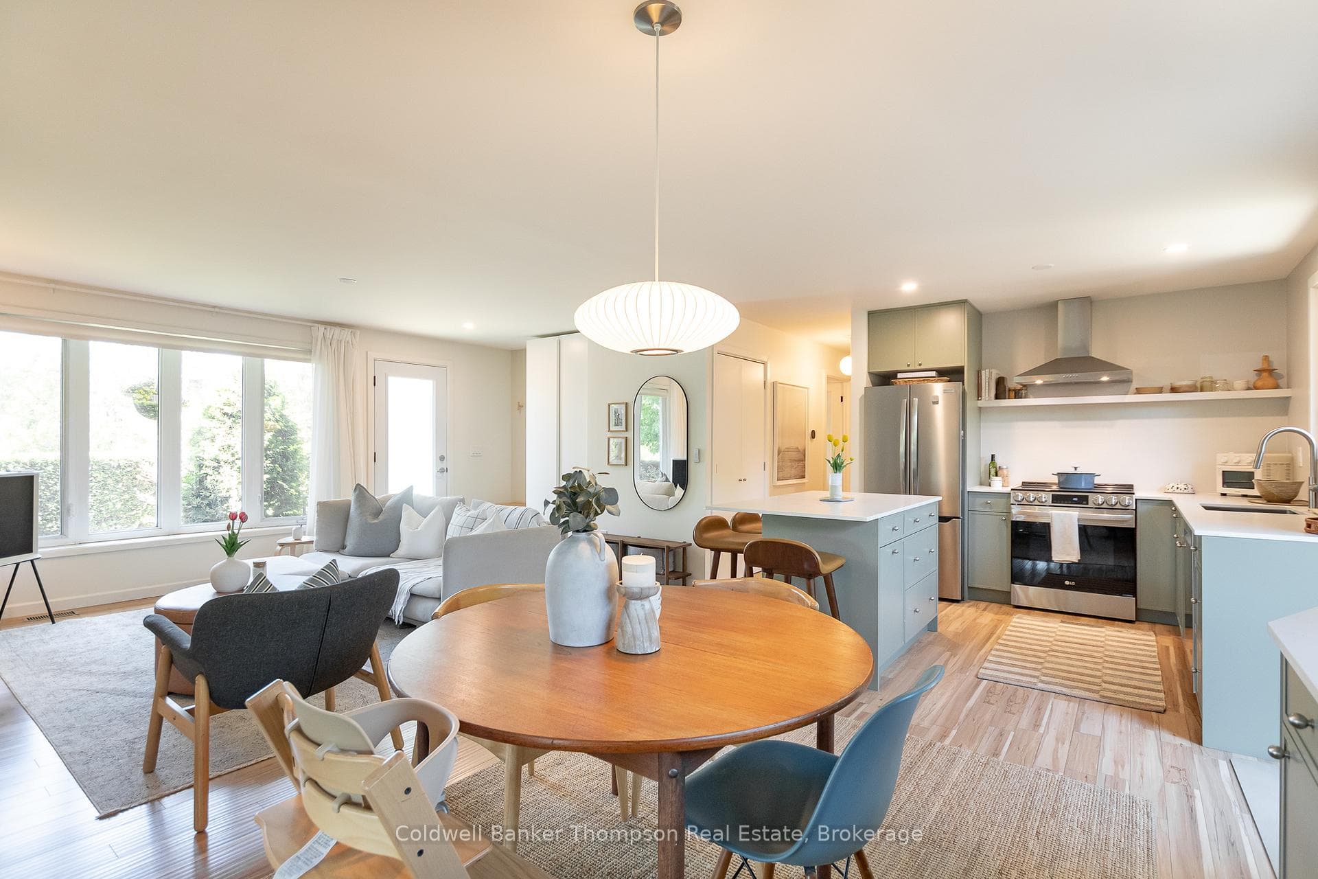 15 Wellington Court photo 13