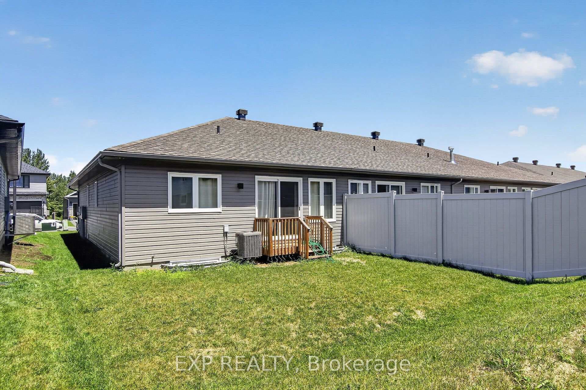 98 Seabert Drive photo 39