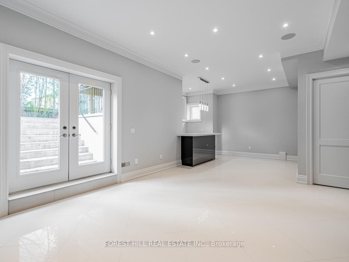 358 Willowdale Avenue photo 35