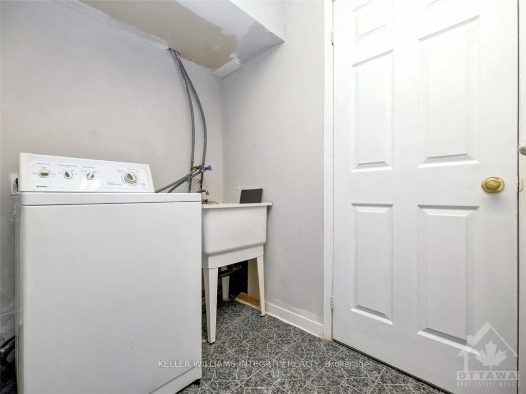 2099 LAUZON Street photo 26