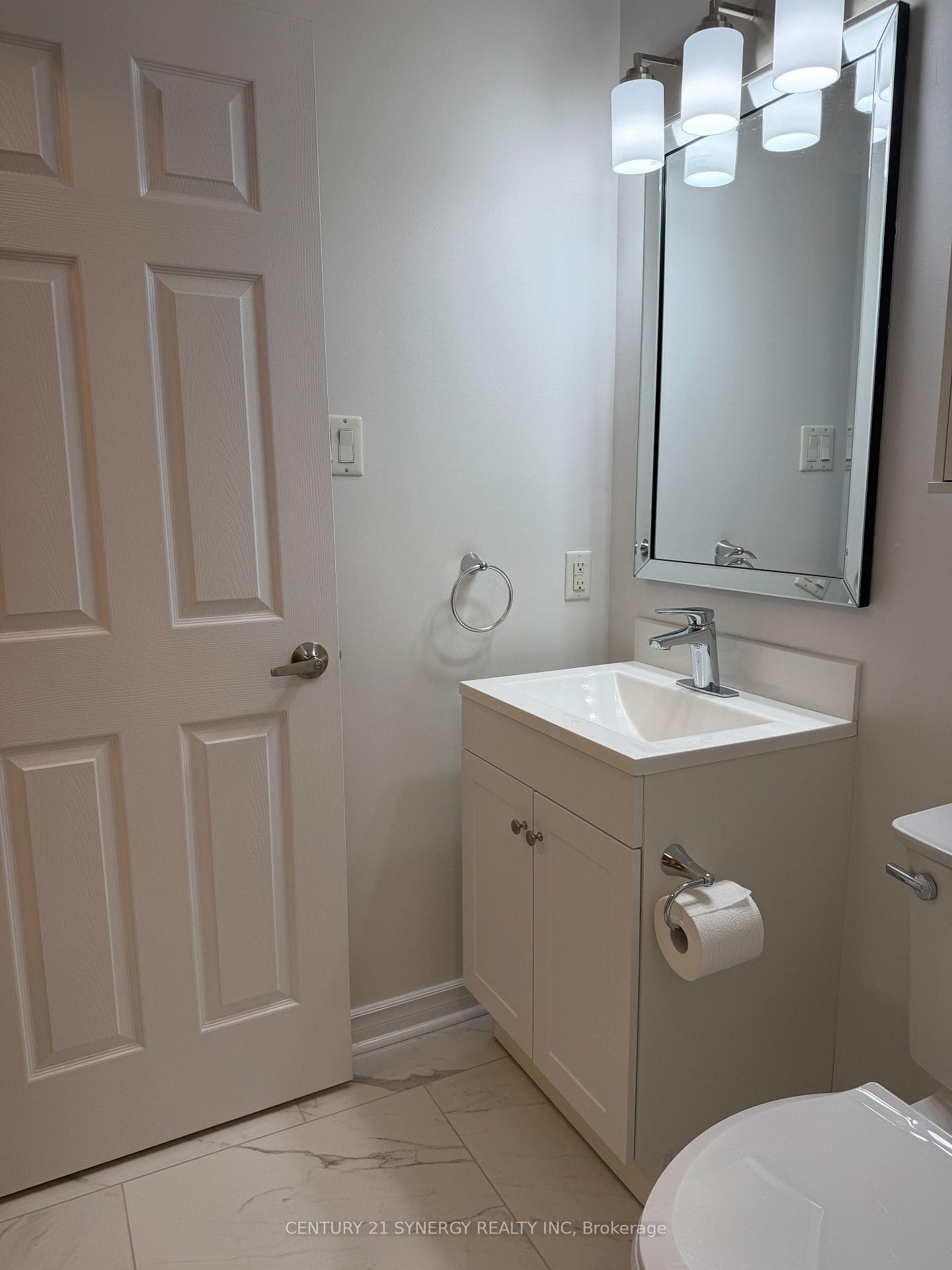 Main Bathroom
