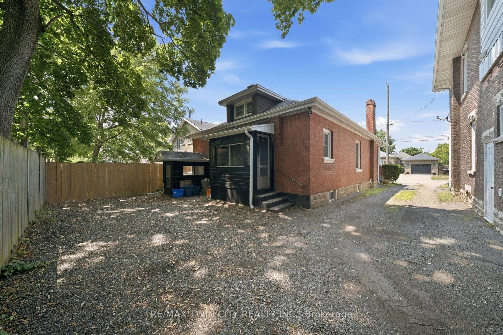 115 St Paul Avenue photo 25