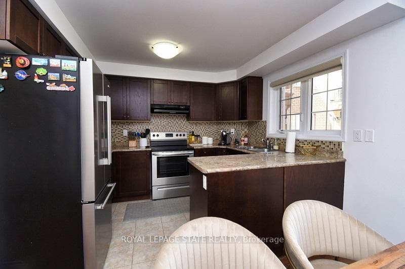 194 Kingston Road photo 21