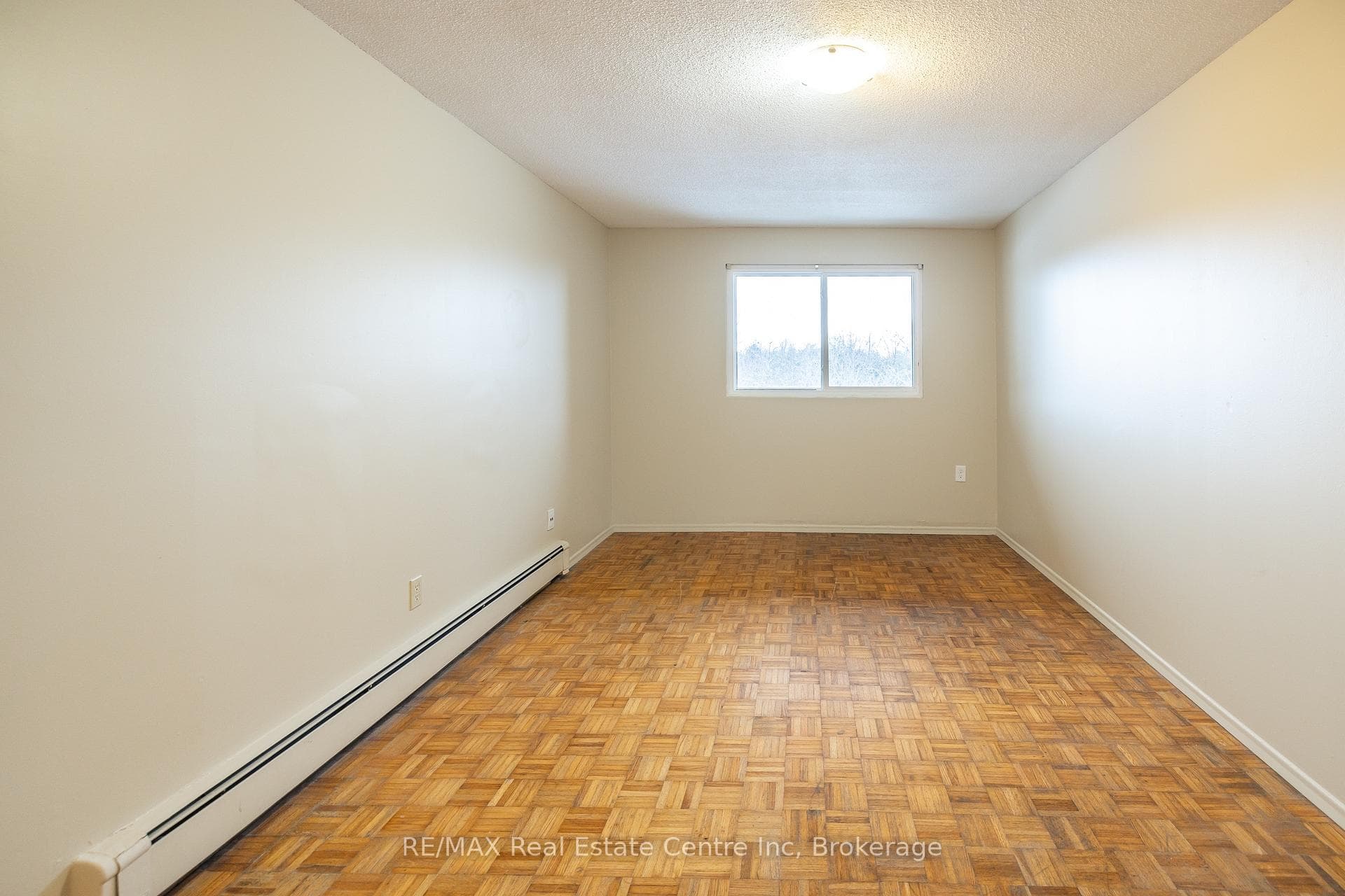 41 Conroy Crescent Unit 102 photo 27