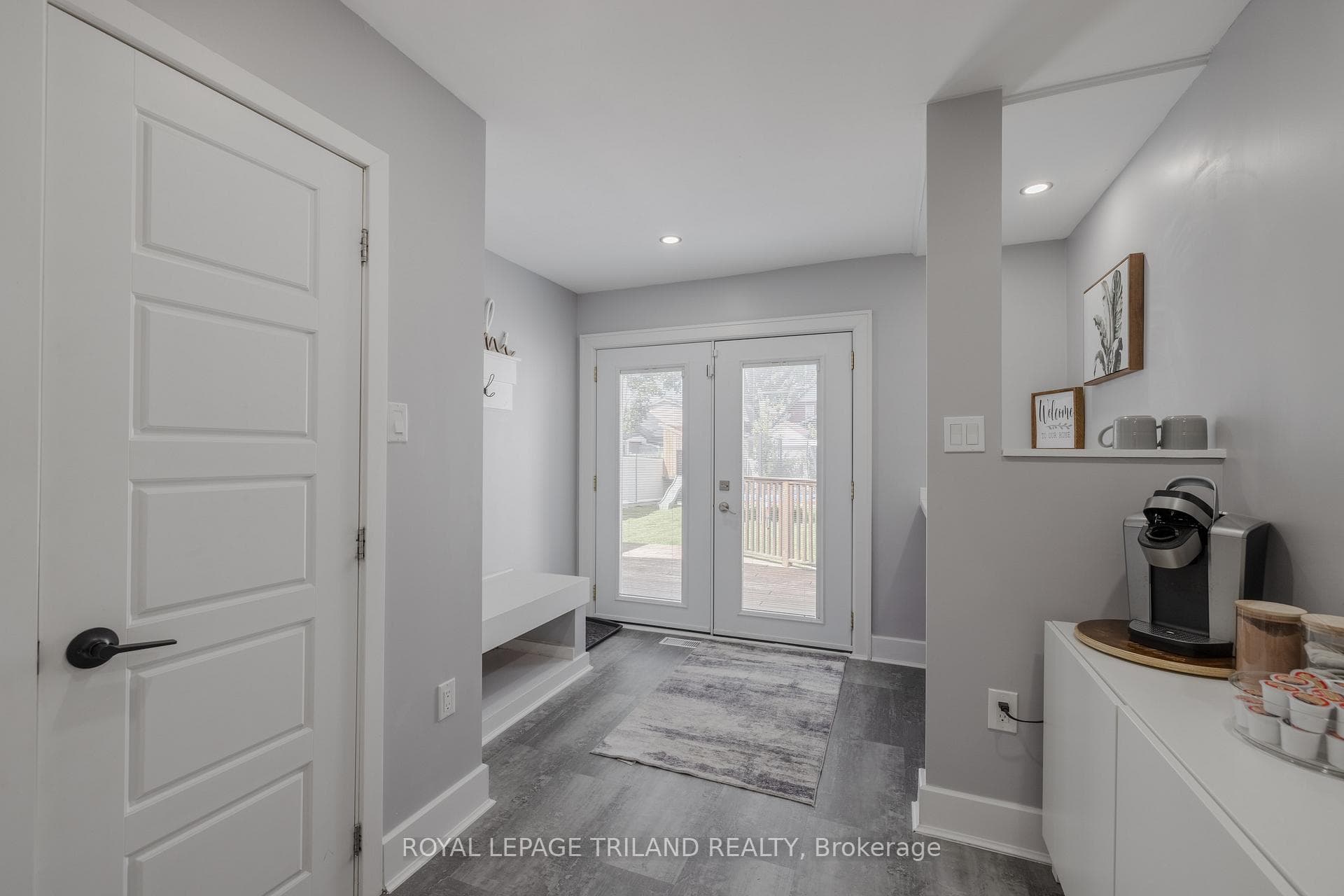 130 FOREST Avenue photo 10