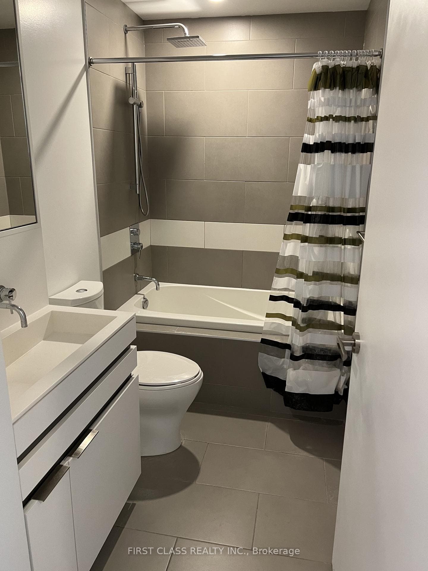 197 Yonge Street Unit 3003 photo 11