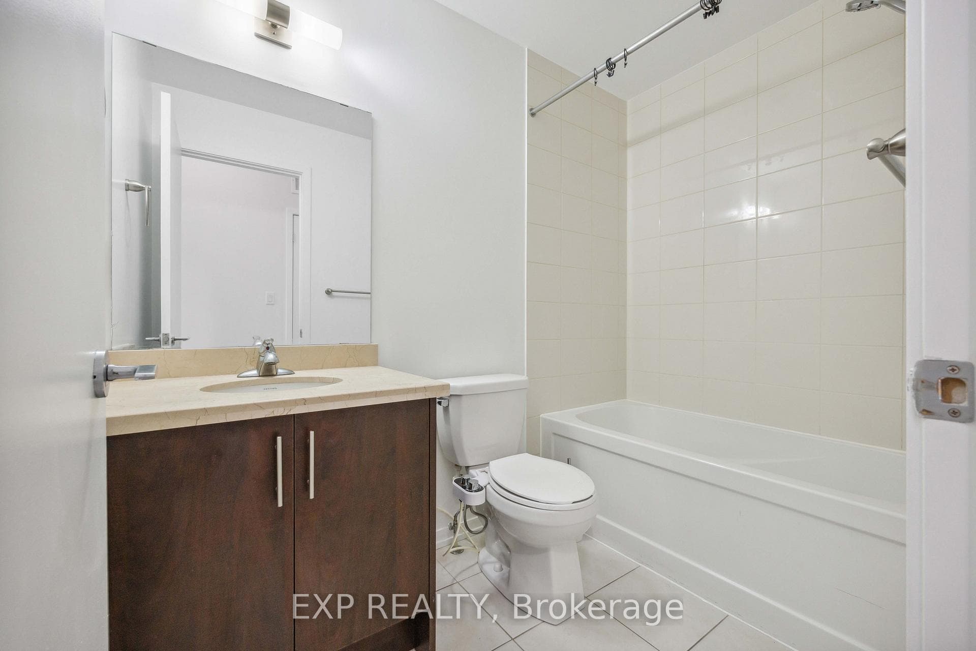 26 Bruce Street Unit E12 photo 6
