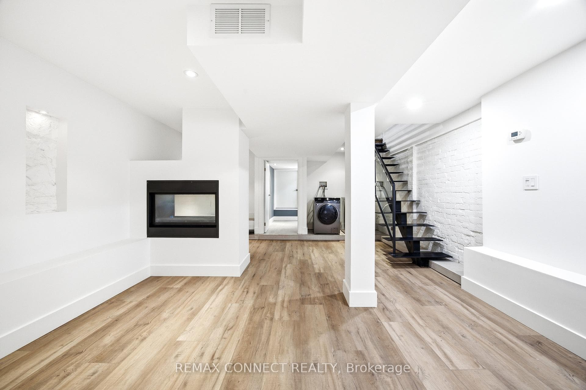 37 Noble Street photo 32