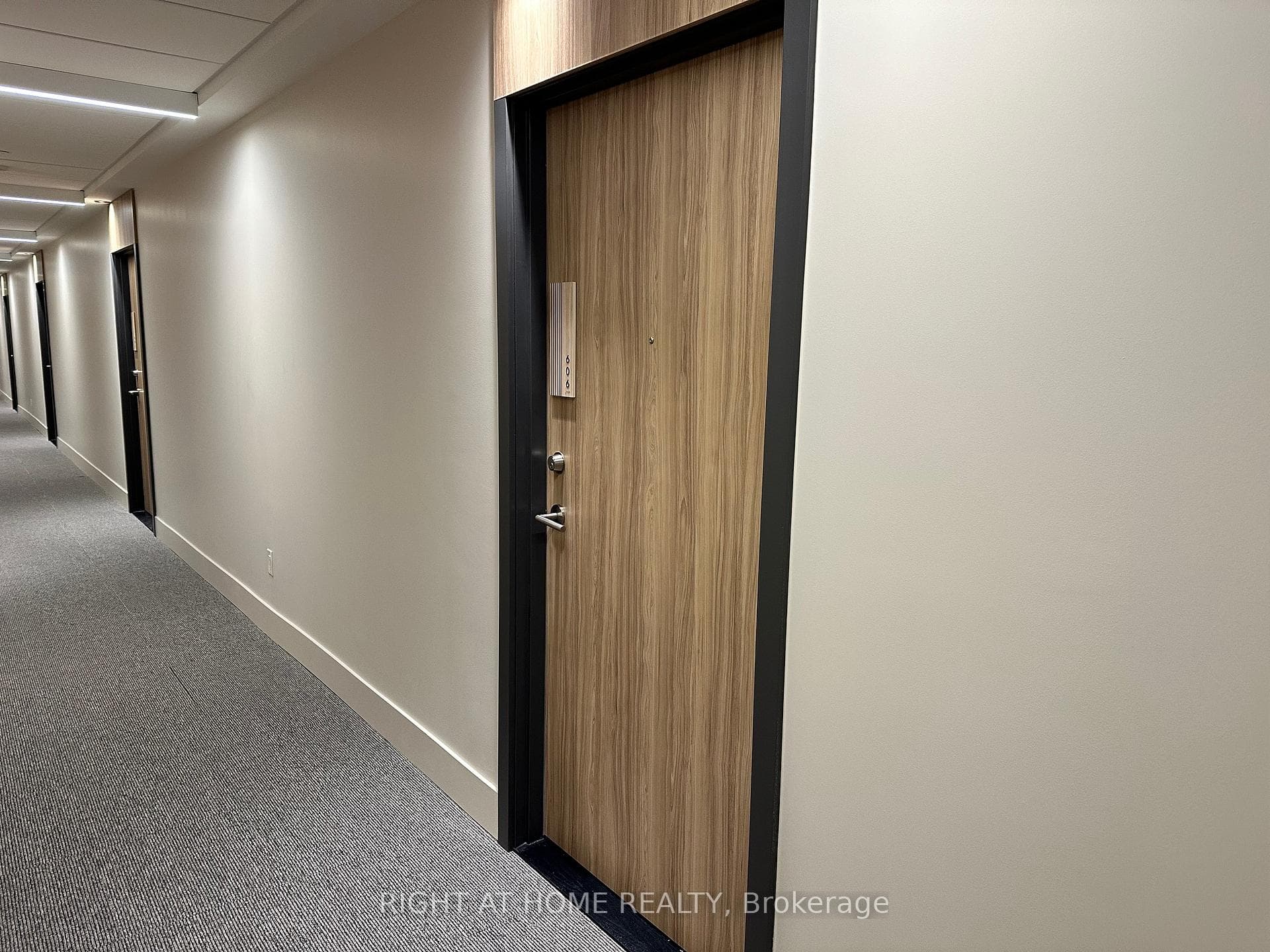 3100 Keele Street Unit 606 photo 4