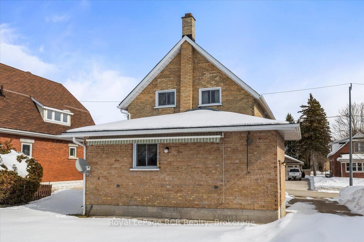 560 6th Avenue photo 23