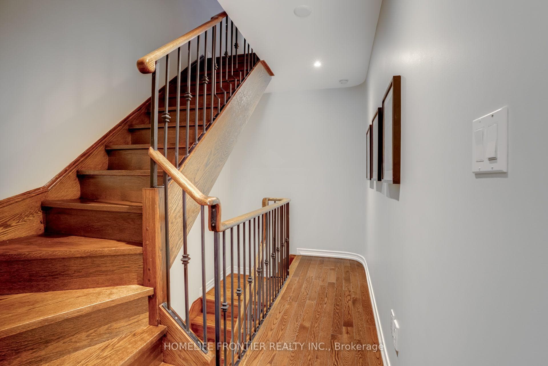 22 Balmoral Avenue Unit 4 photo 26