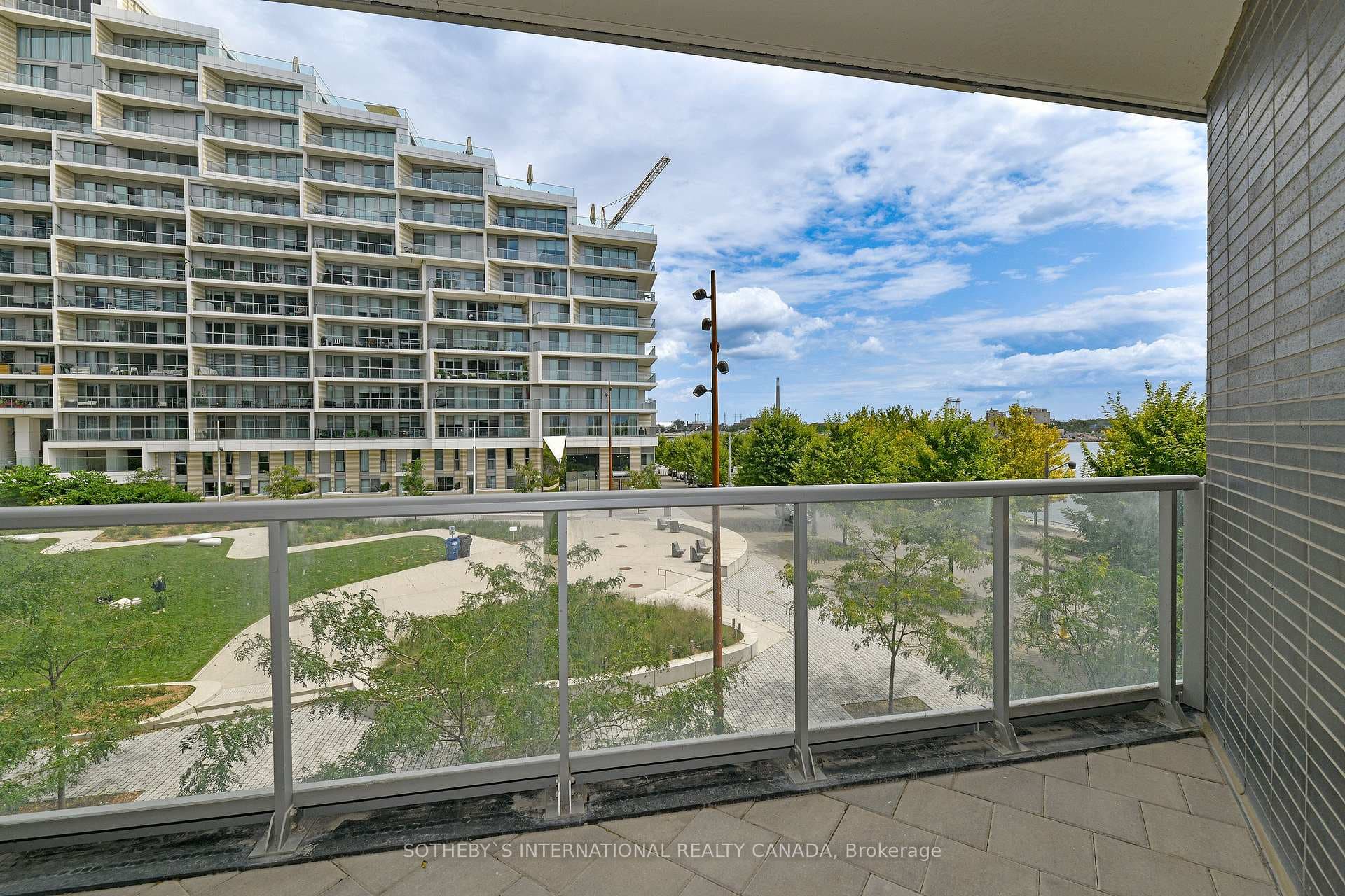 1 Edgewater Drive Unit 217 photo 28