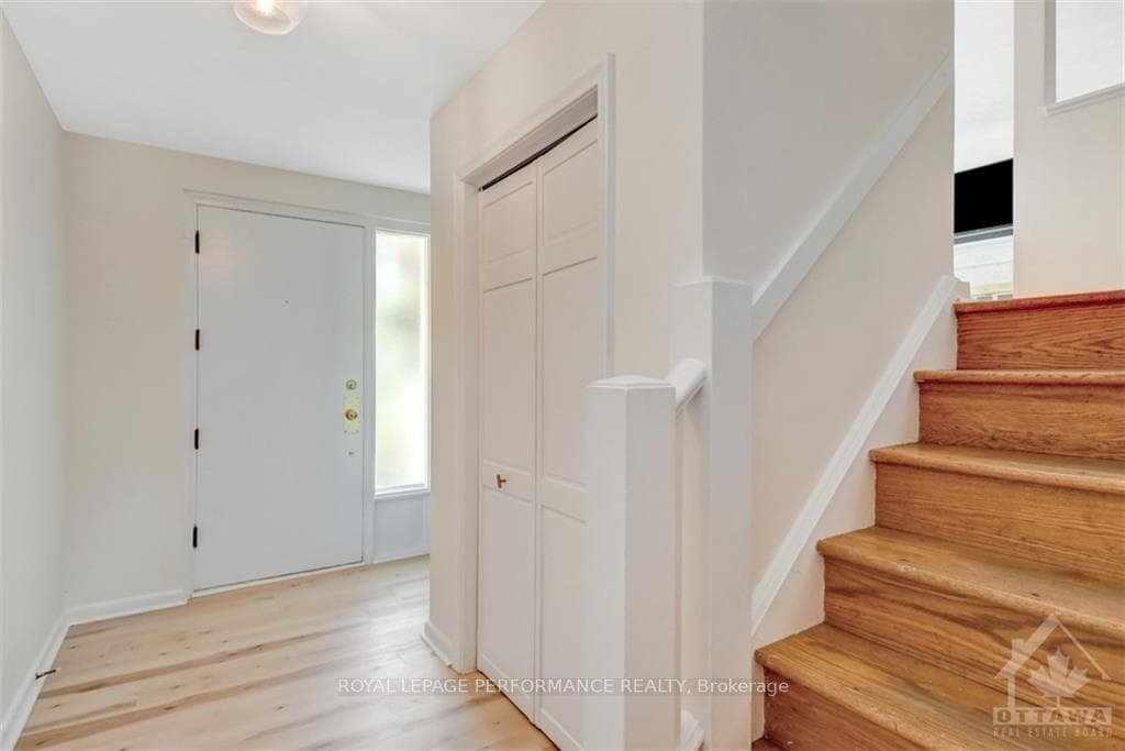 1268 SHERMAN Drive photo 2