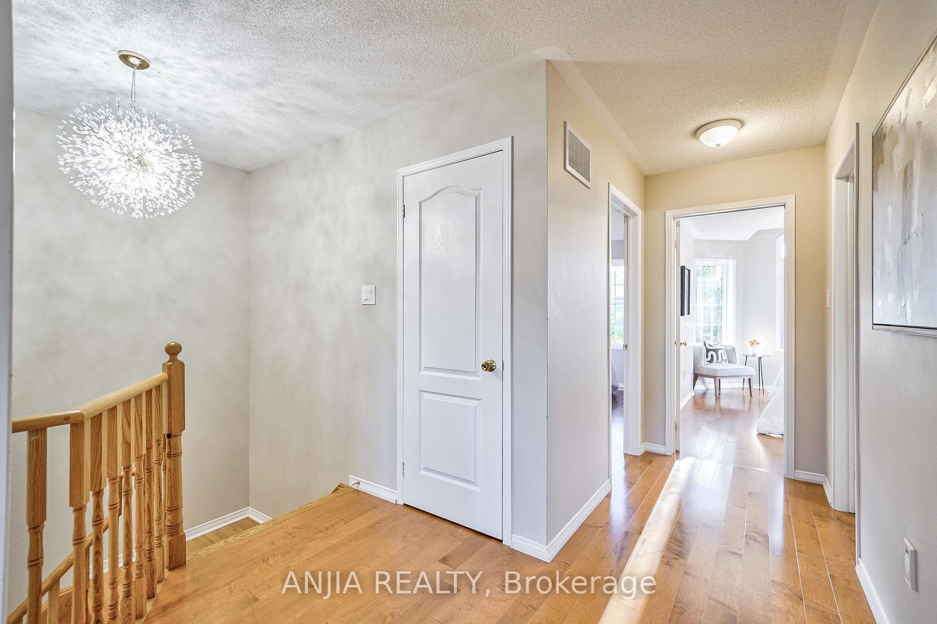 46 West Normandy Drive photo 17