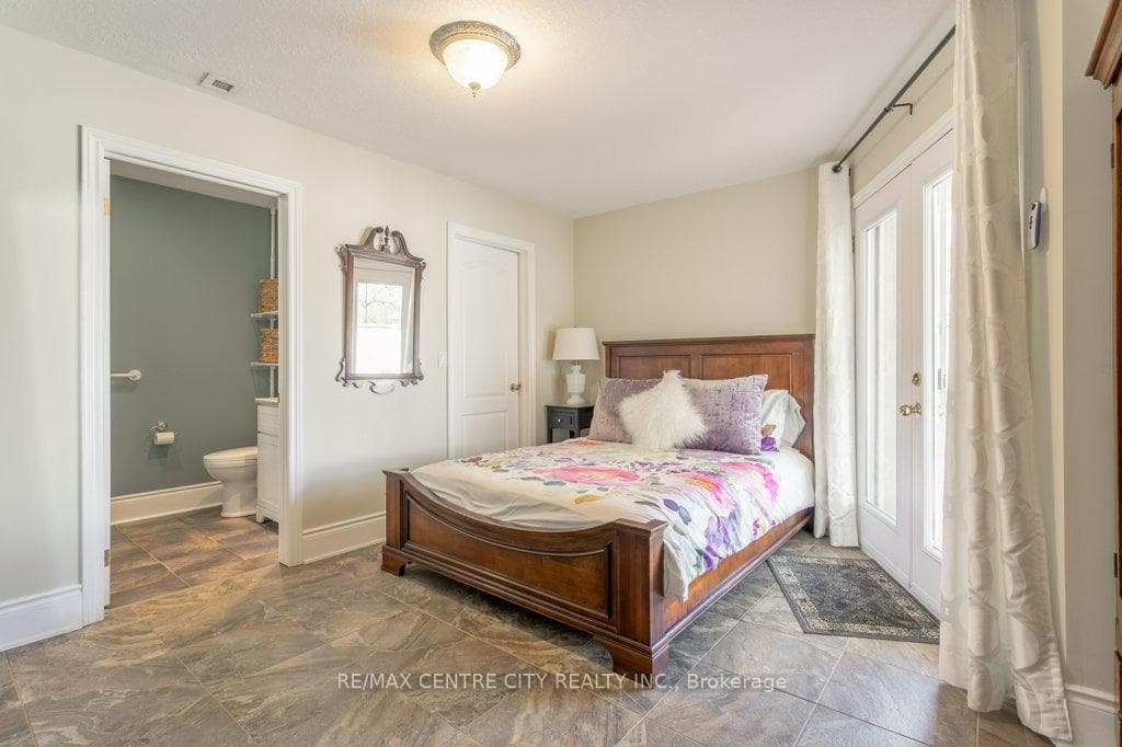 5 John Pound Road Unit 1 photo 14