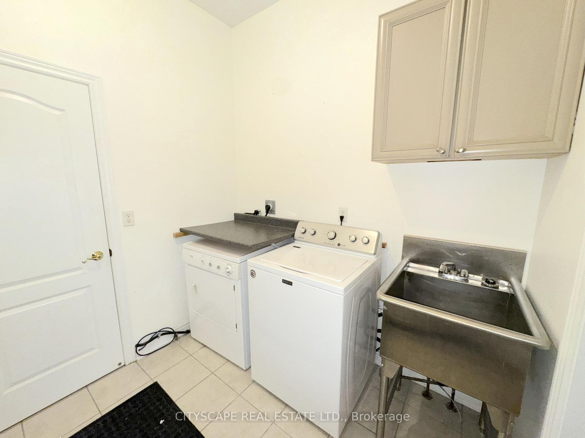 Ground Floor Sunken Laundry Room