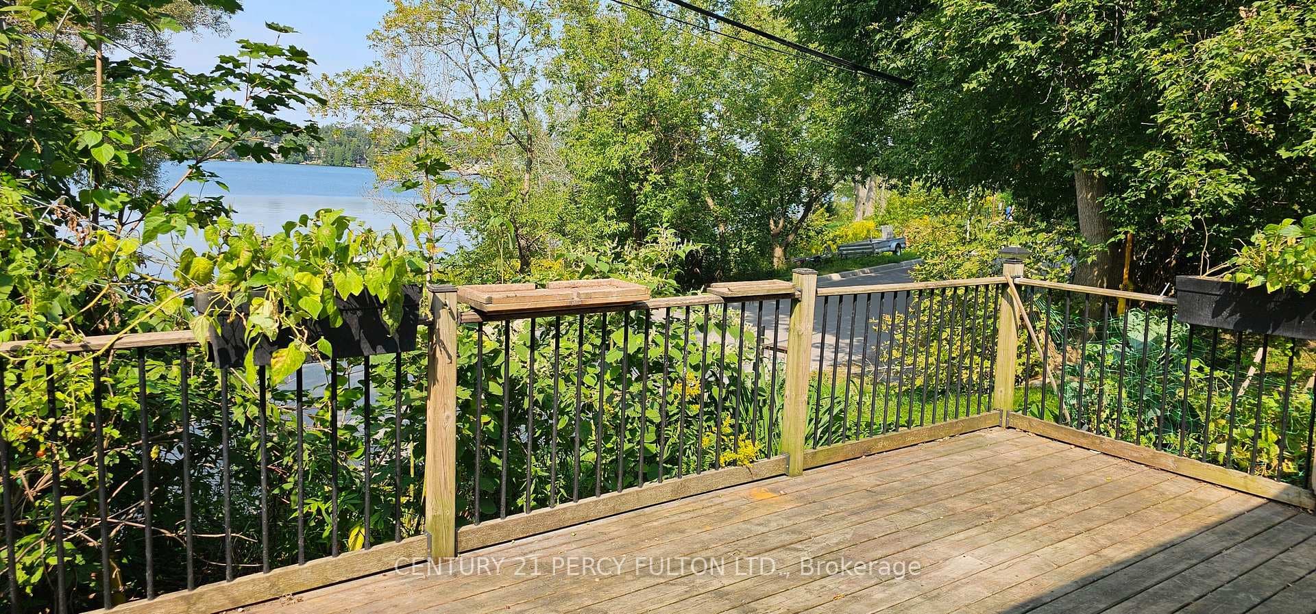 5895 Lakeshore Road photo 16