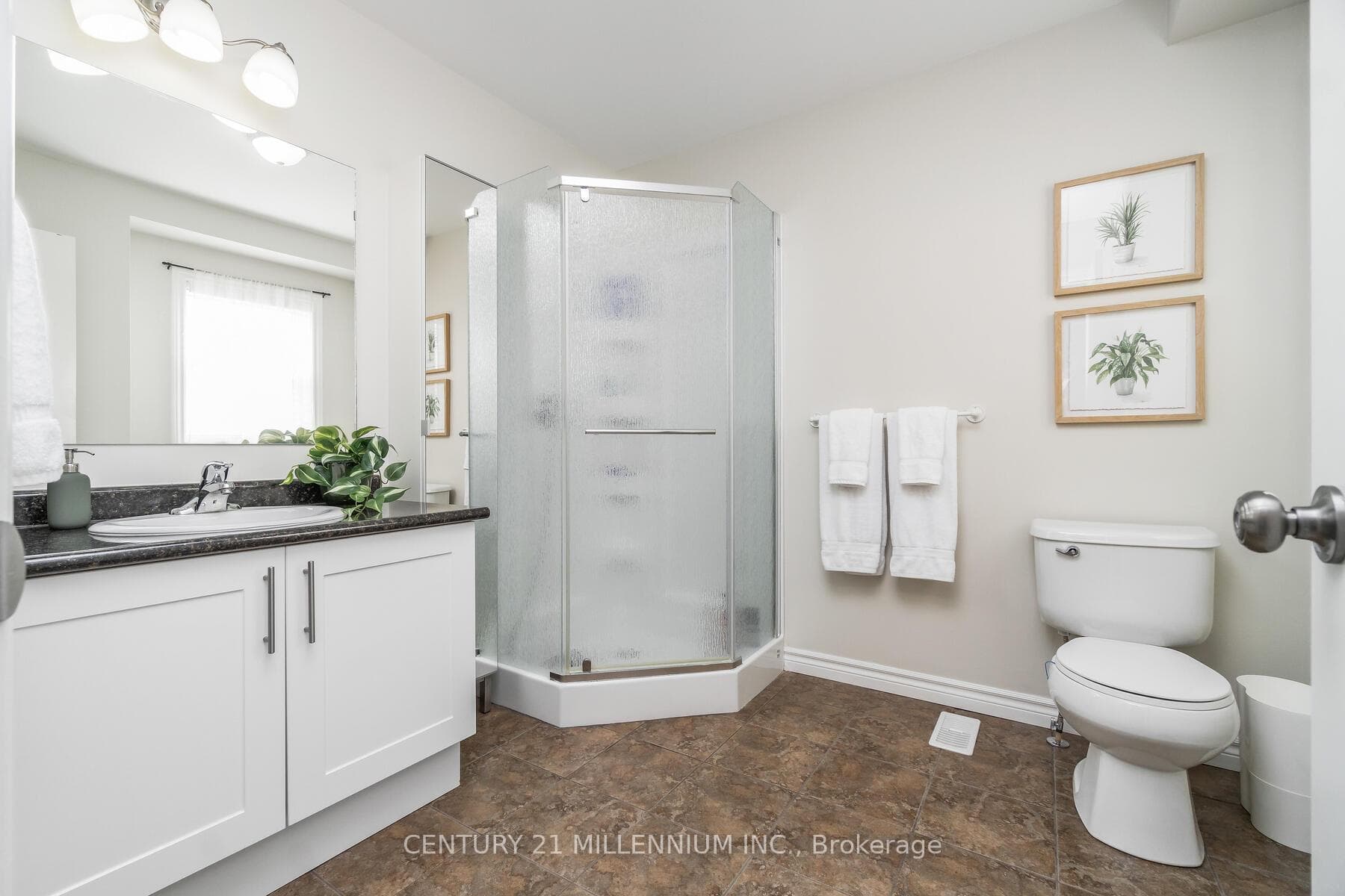 517 Victoria Street photo 14