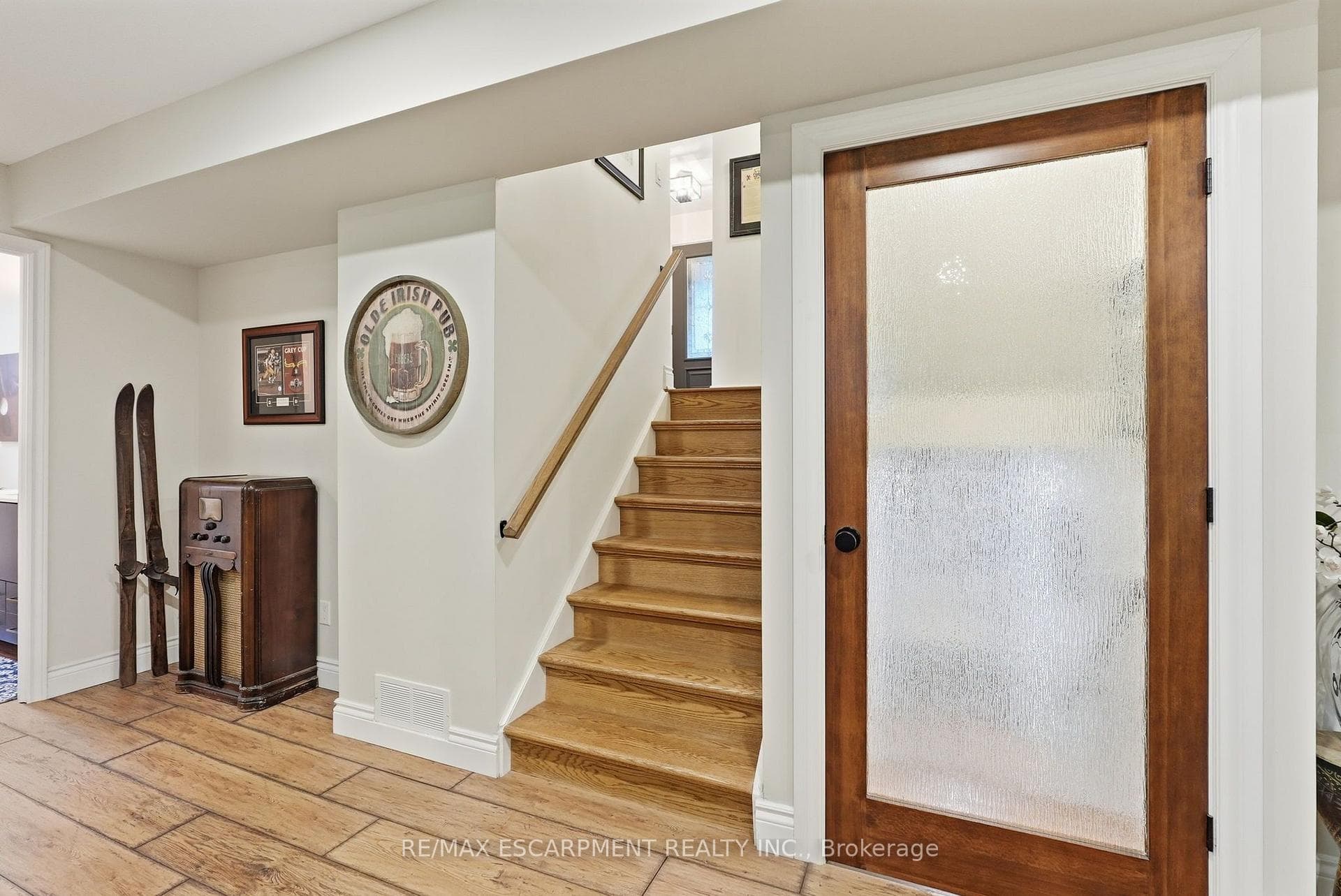 224 ATHENIA Drive photo 23