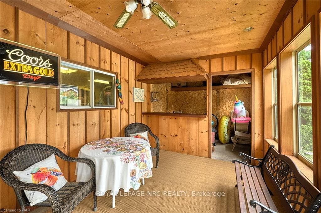 1 Alder Crescent photo 37