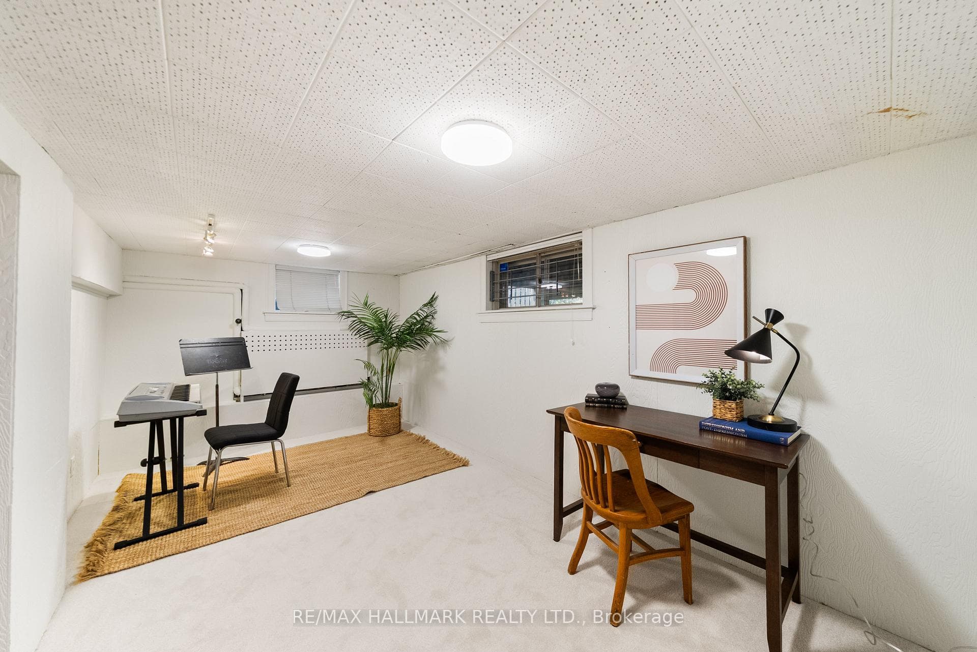 7 Queensgrove Road photo 23