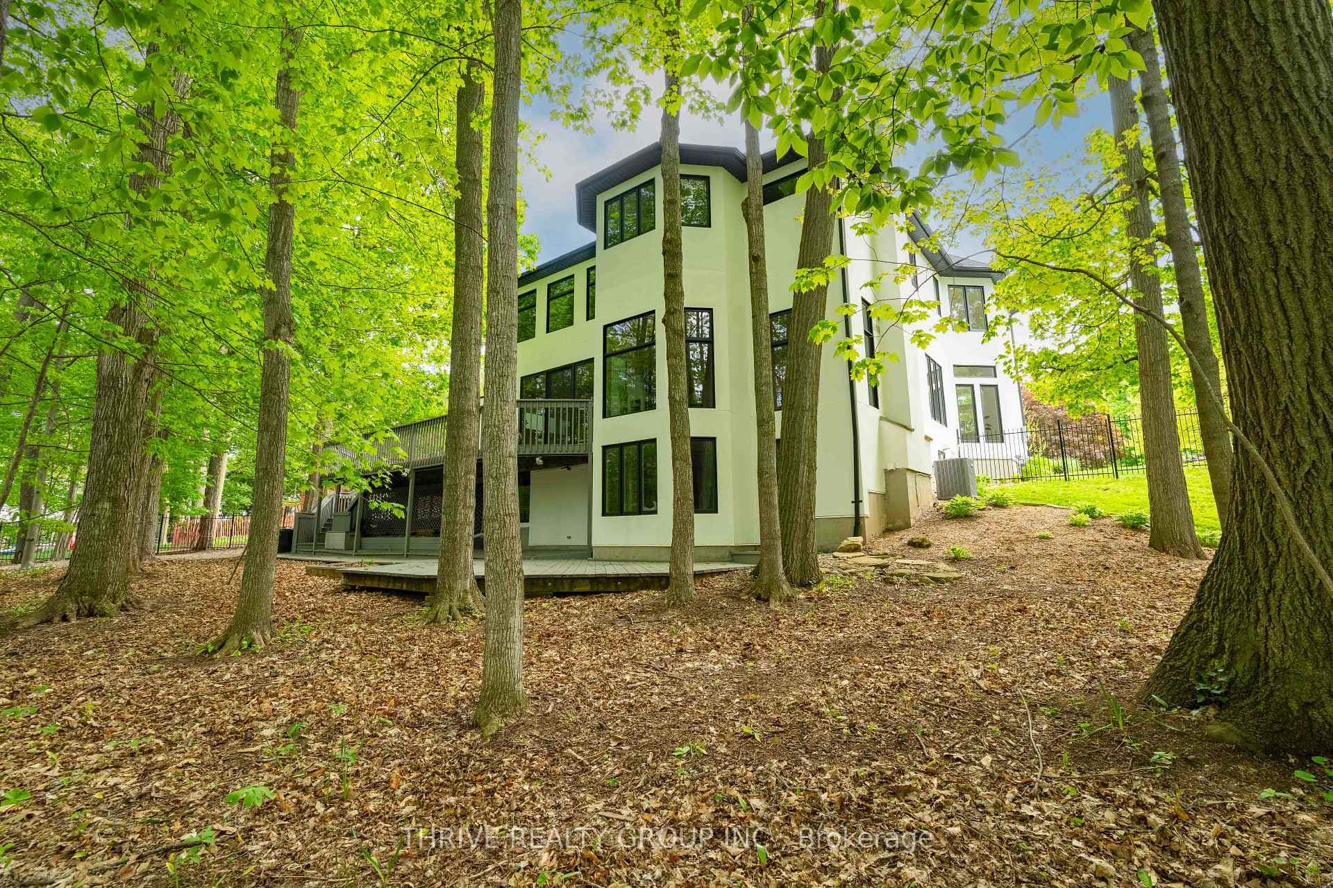 52 Birchmount Walk photo 44