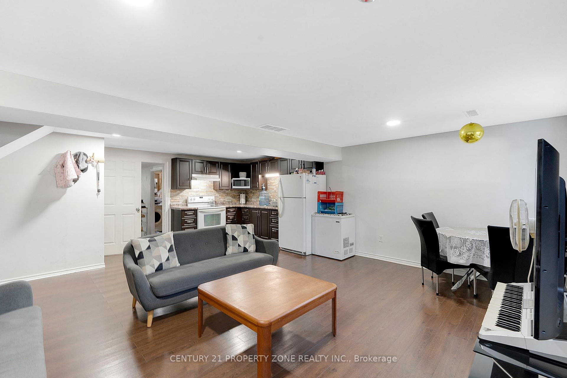 39 Southview Crescent photo 19