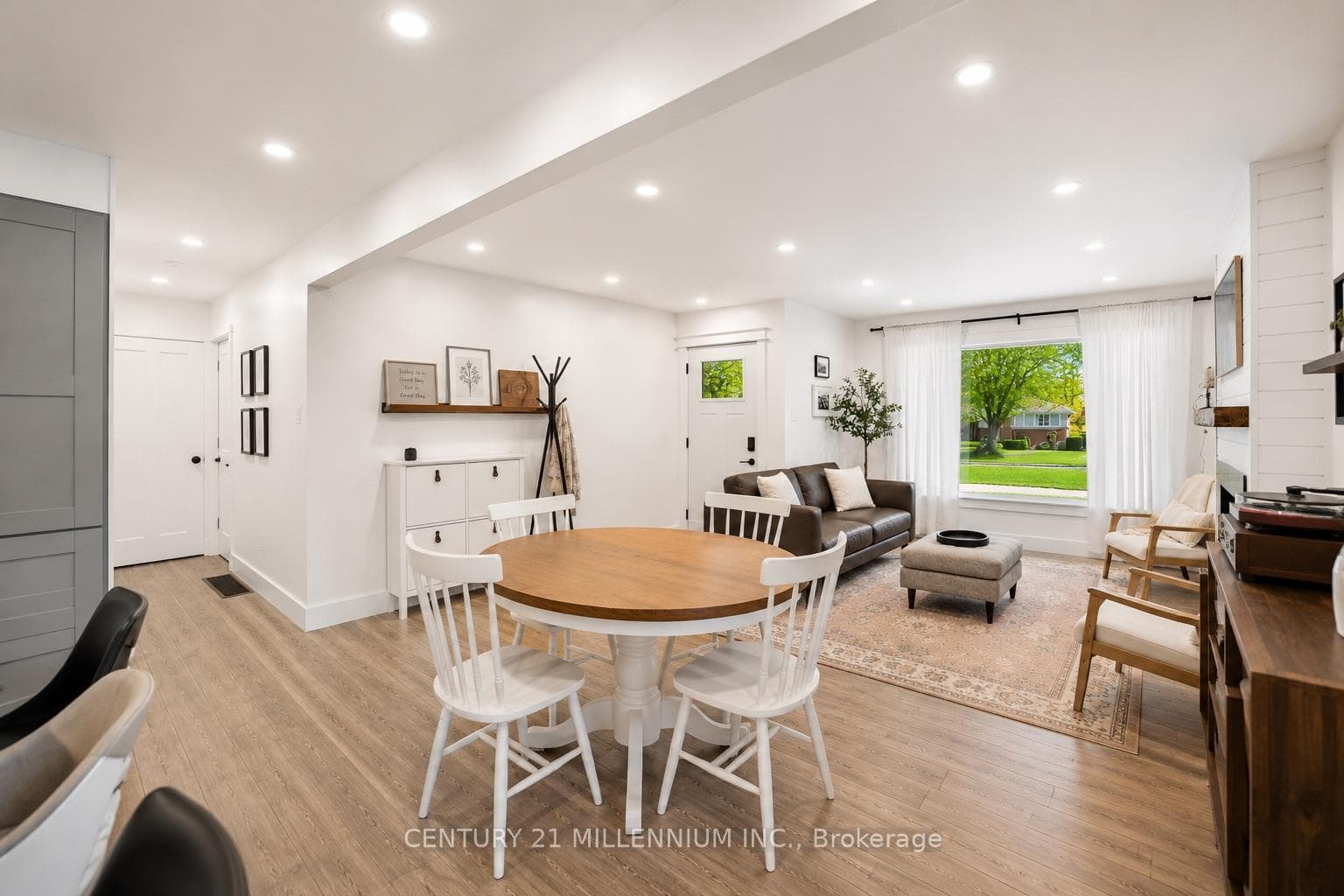 110 Zina Street photo 5
