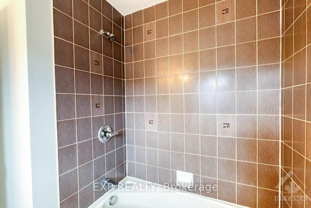 215 MACOUN Circle photo 25