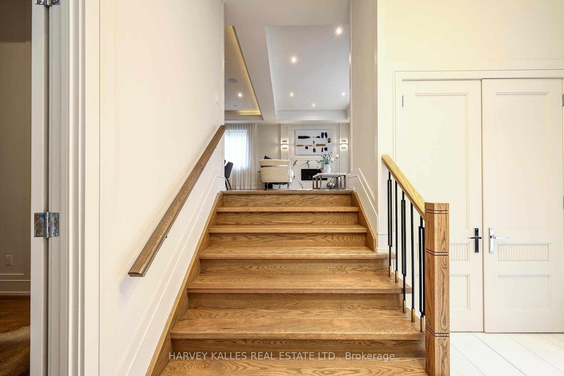 261 Brooke Avenue photo 6