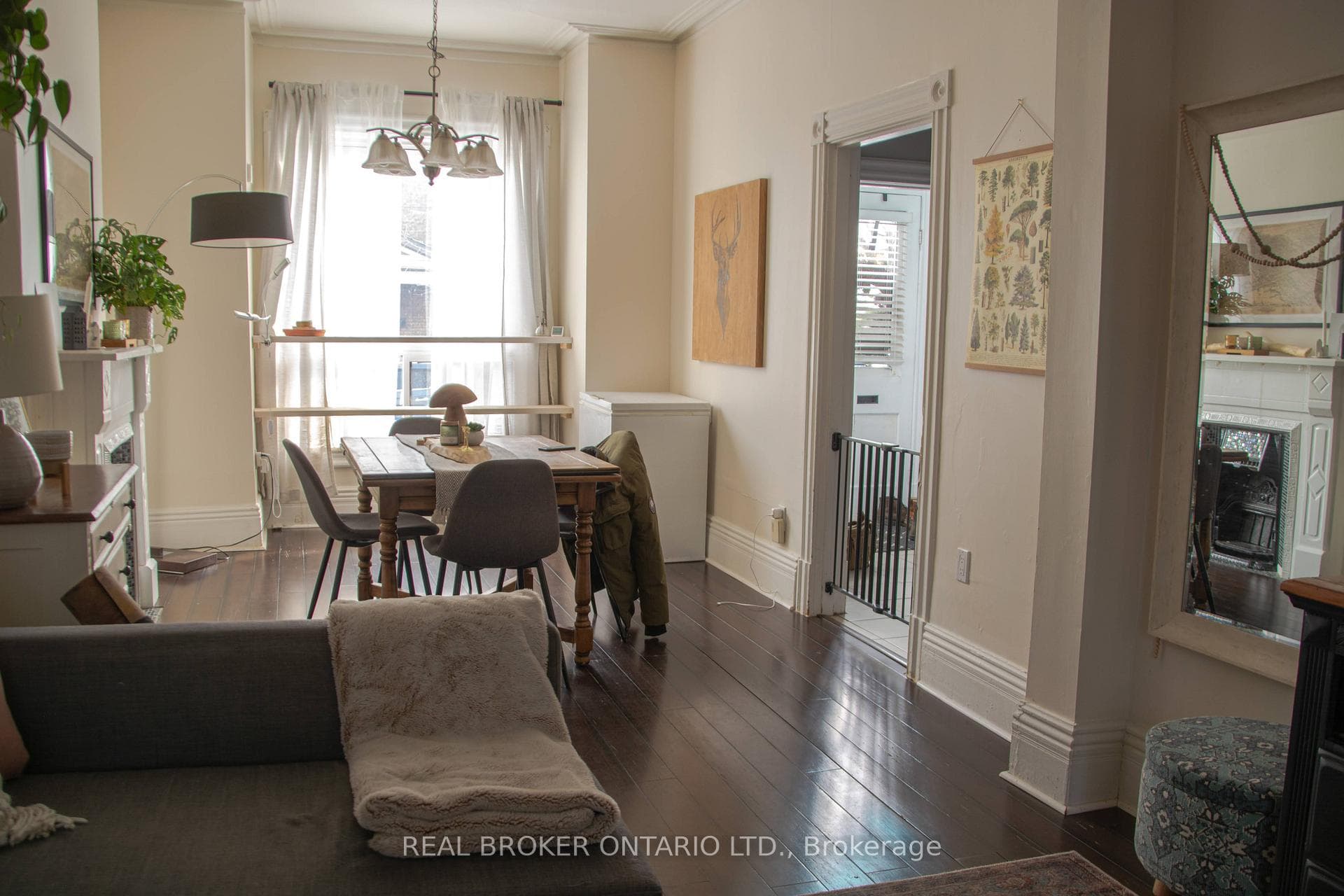 132 Grant Avenue photo 8