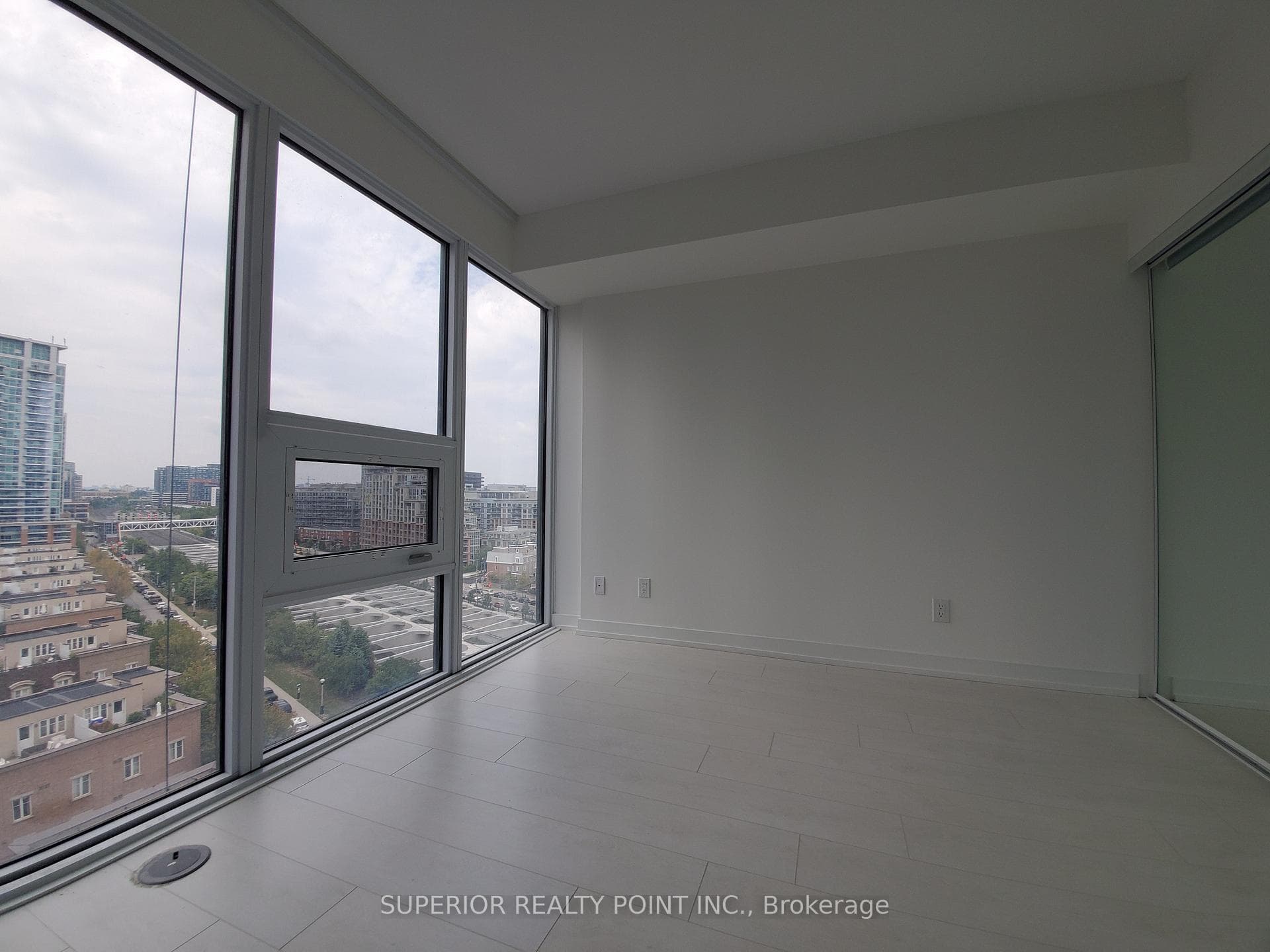 19 Western Battery Road Unit 1016 photo 4
