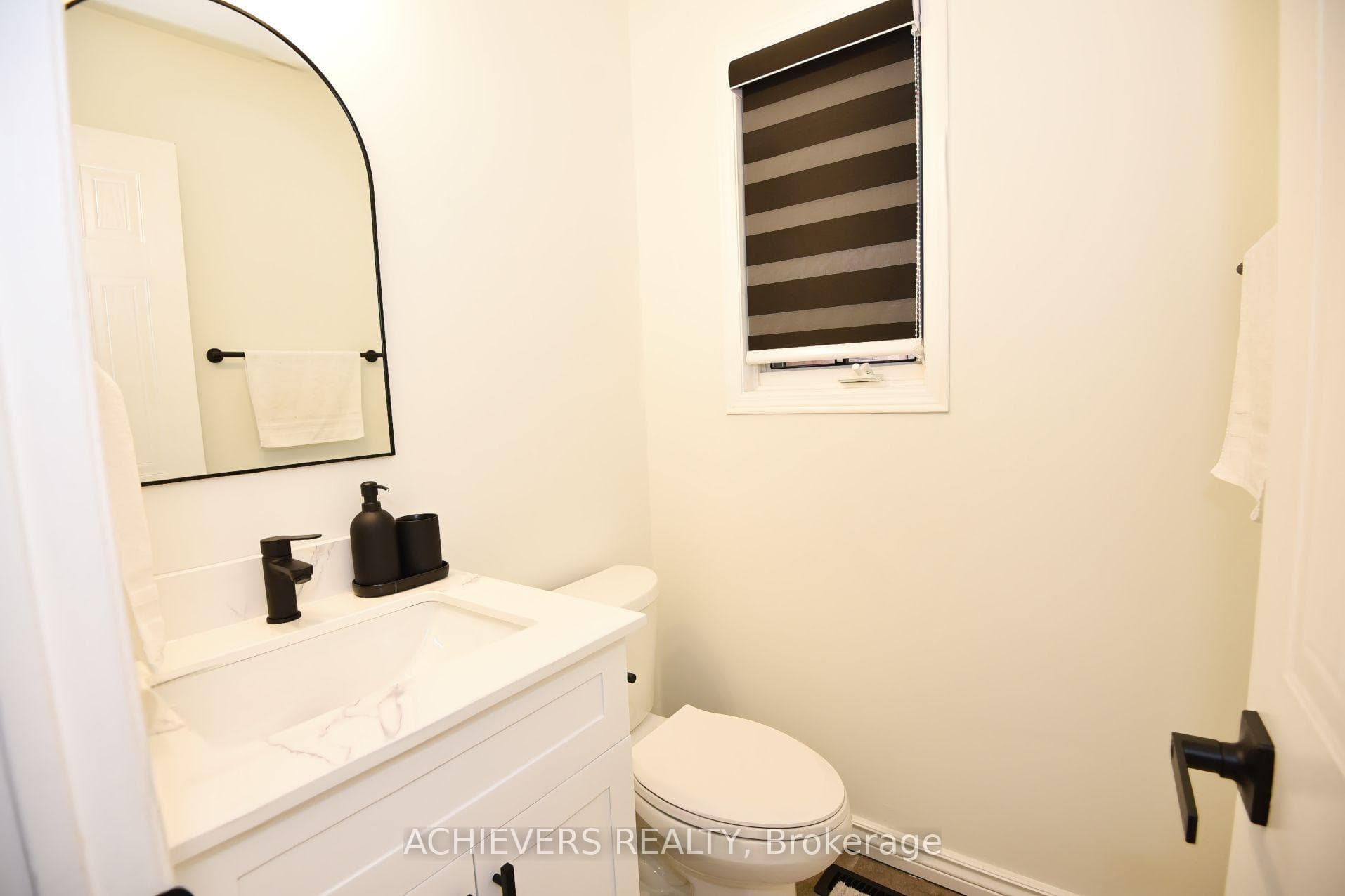 19 Mccullock Crescent photo 19