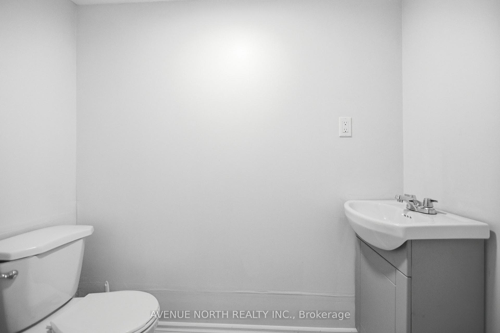 6 WOLFGANG Drive photo 28