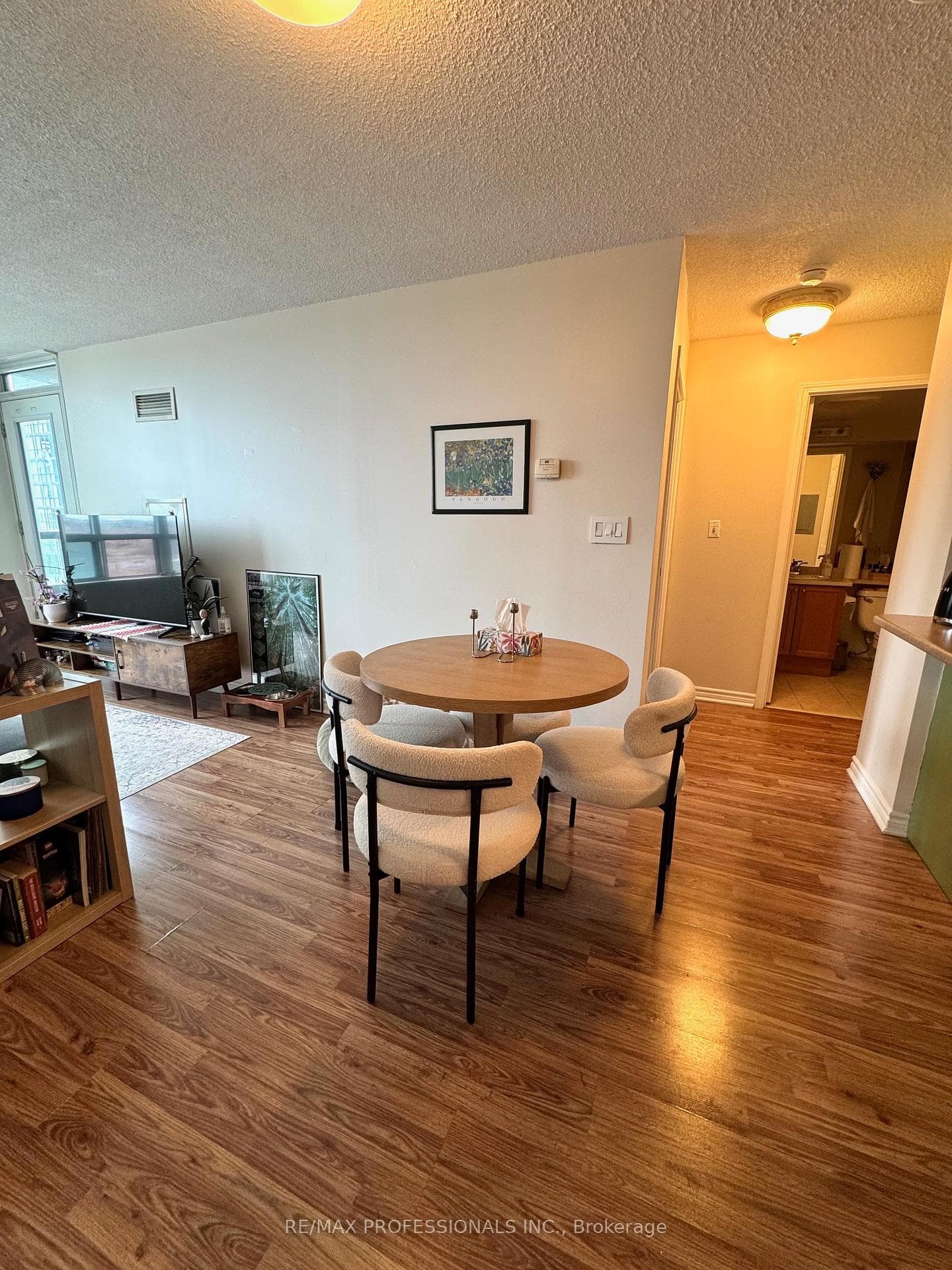 335 Rathburn Road Unit 917 photo 6