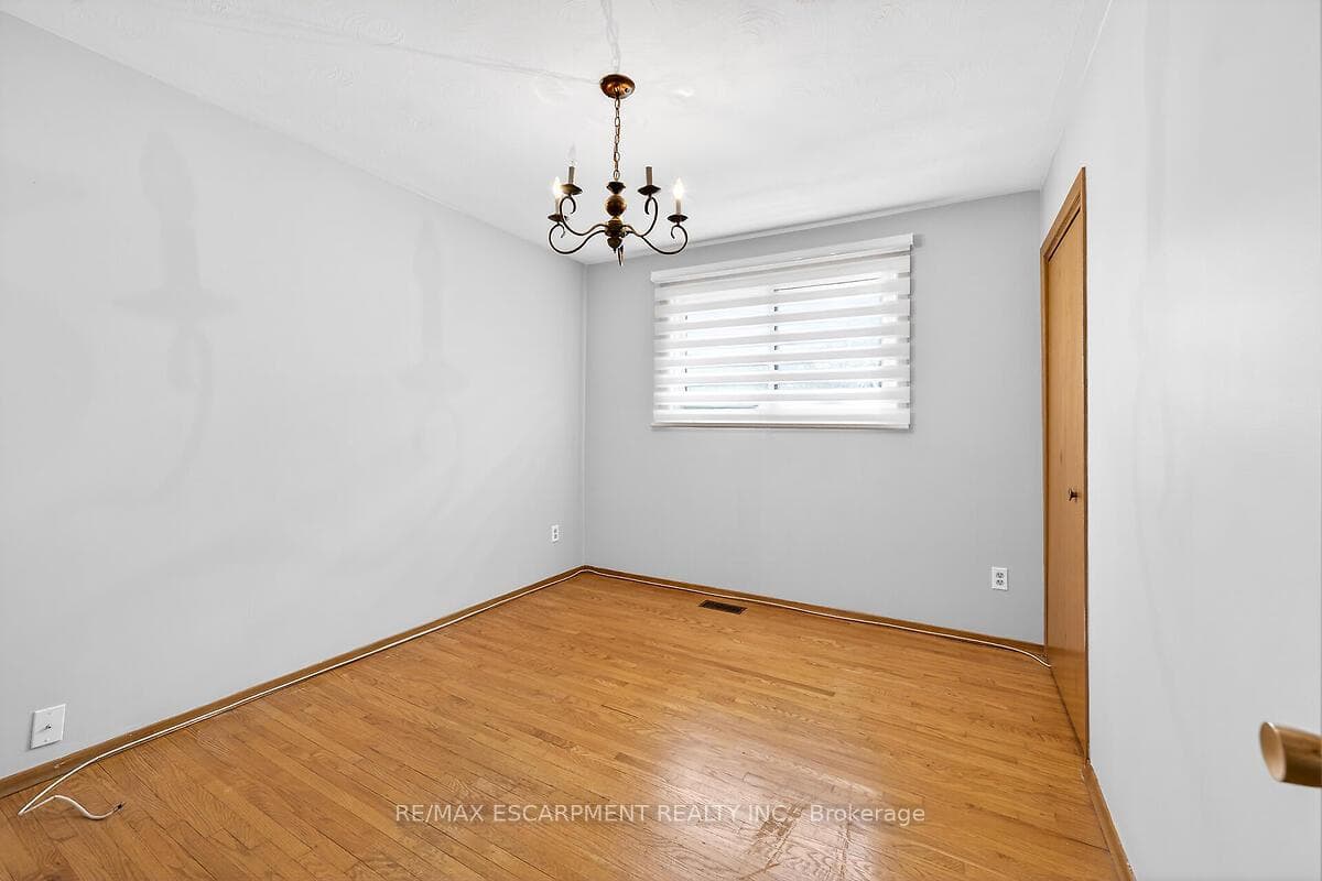 35 Rangeview Court photo 24