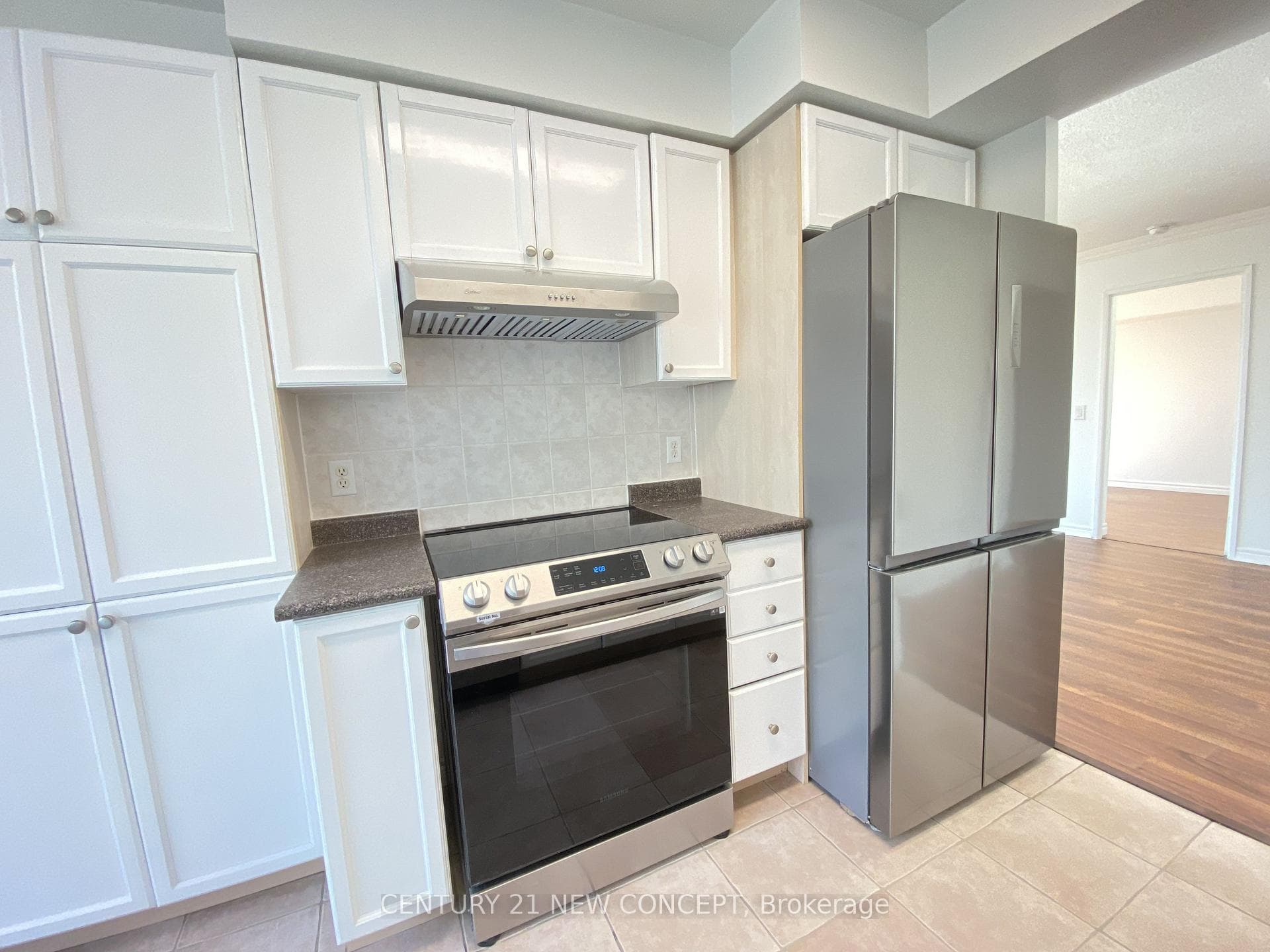 18 Parkview Avenue Unit 2006 photo 13