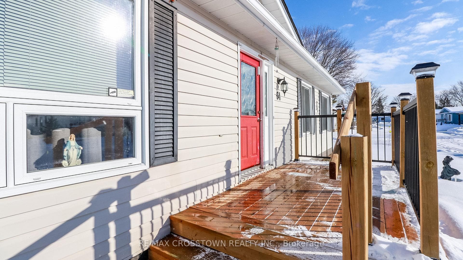 64 Royal Oak Drive photo 3