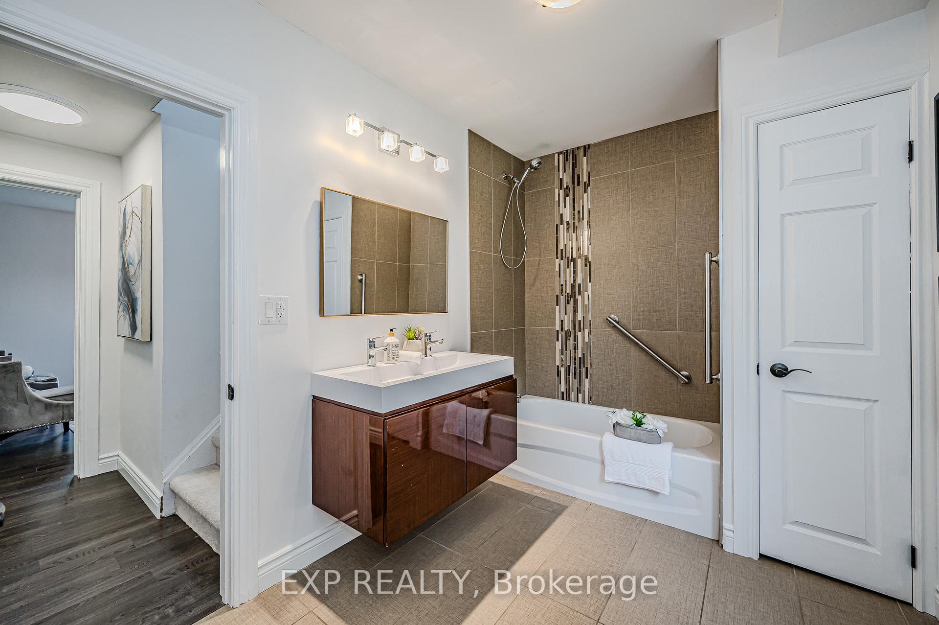 150 West 25th Street photo 11
