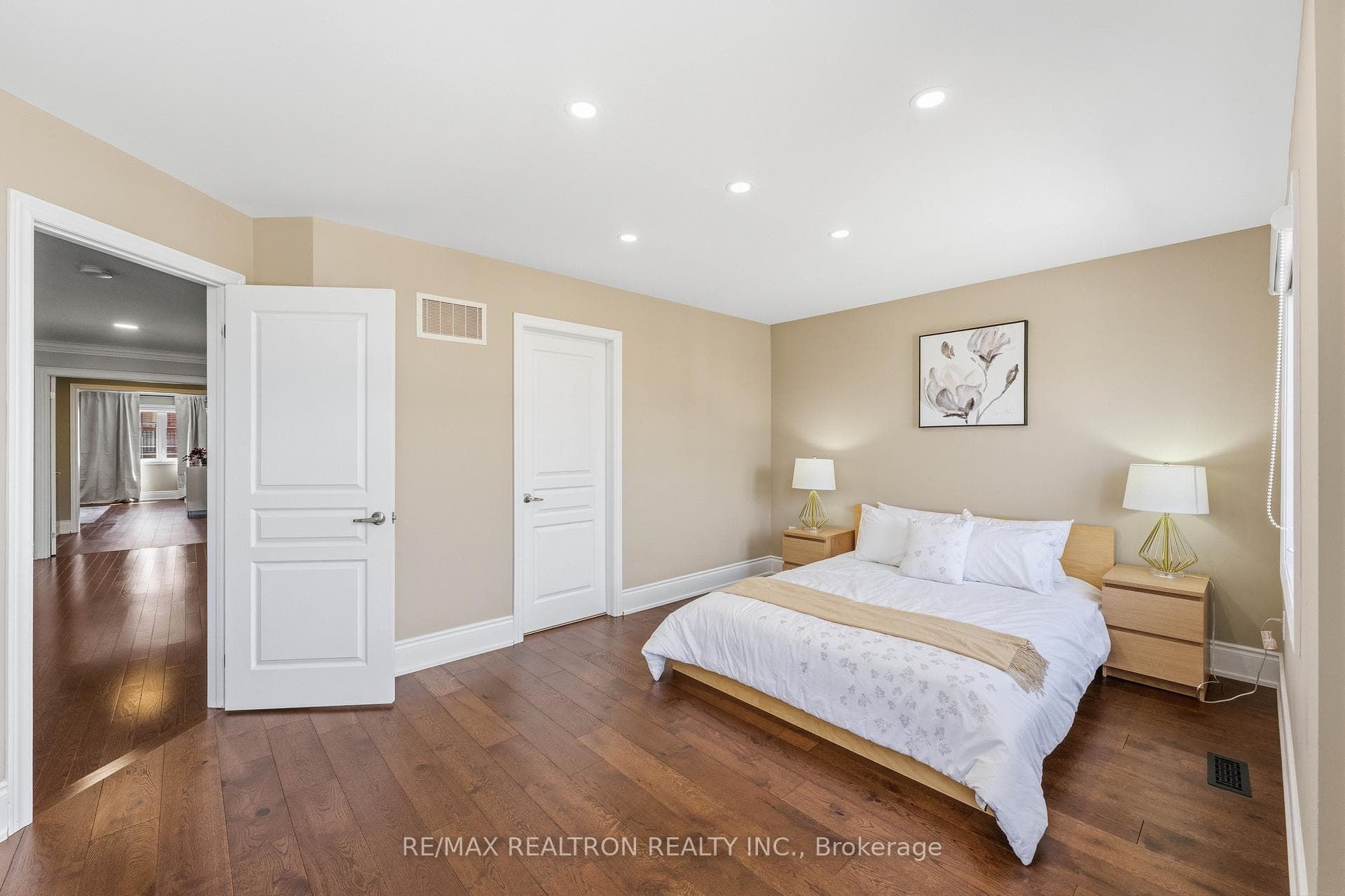 103 Sir Stevens Drive photo 43