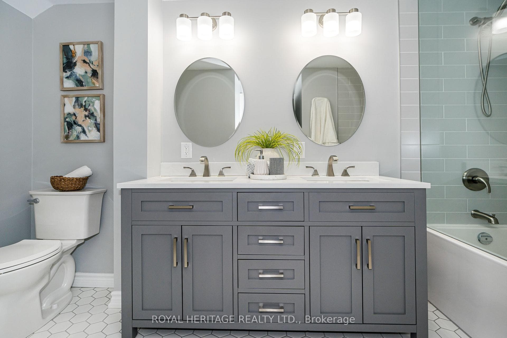 Ensuite