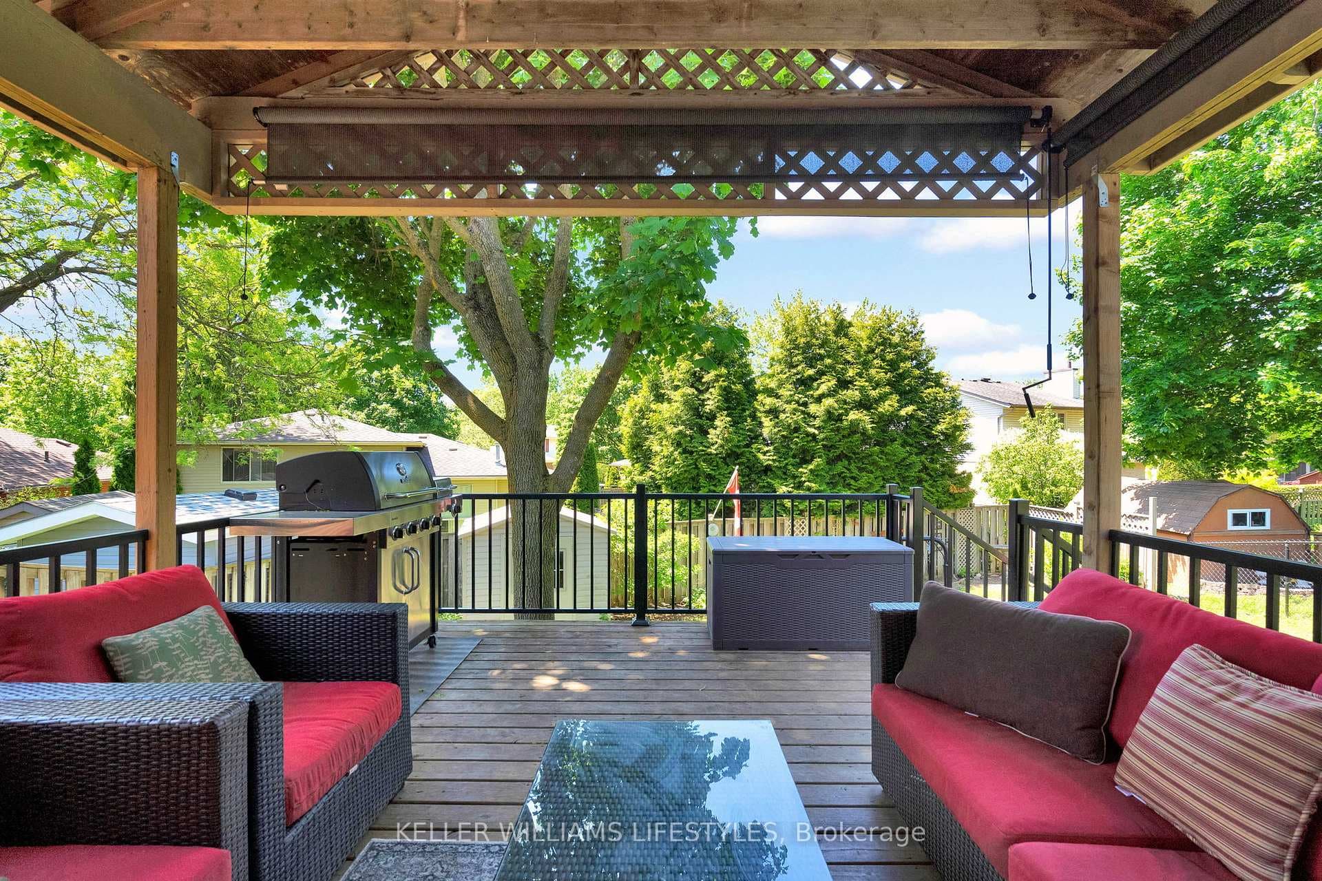 115 Acorn Crescent photo 40