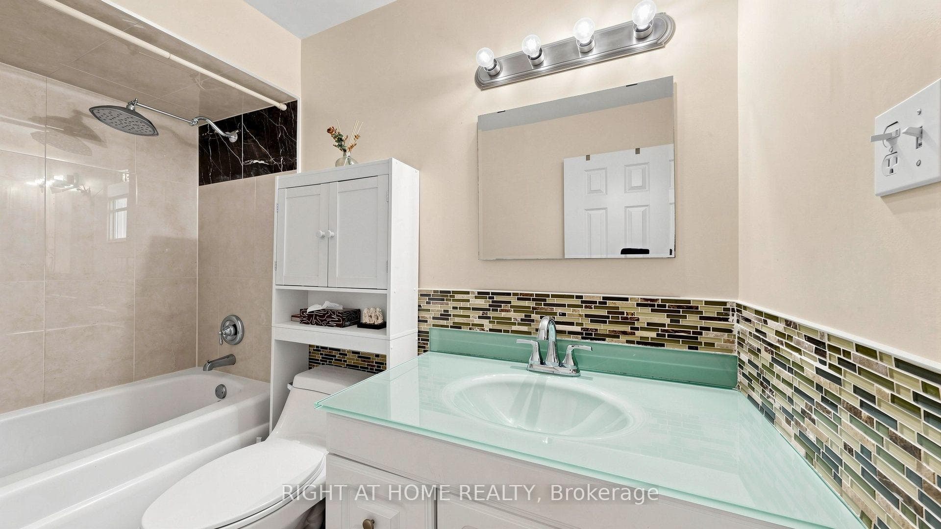 4 Harper Way photo 23
