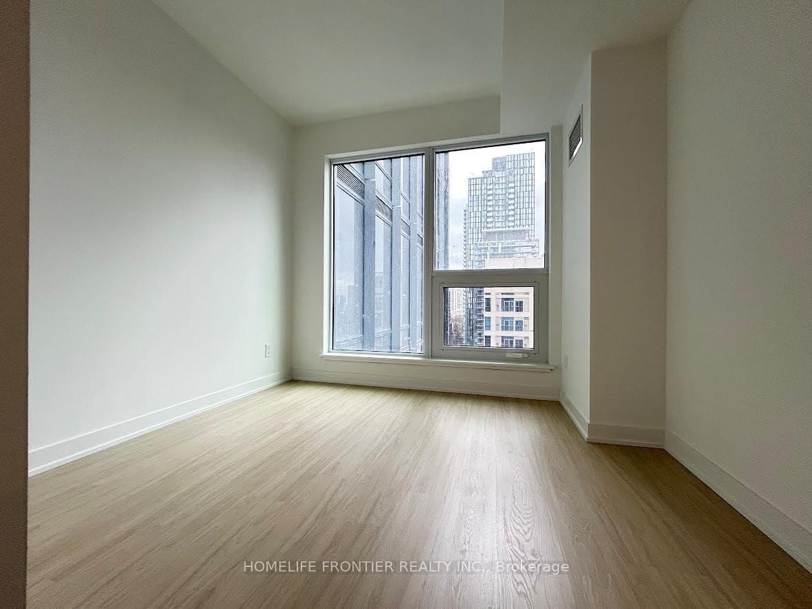 8 Wellesley Street Unit 1210 photo 15