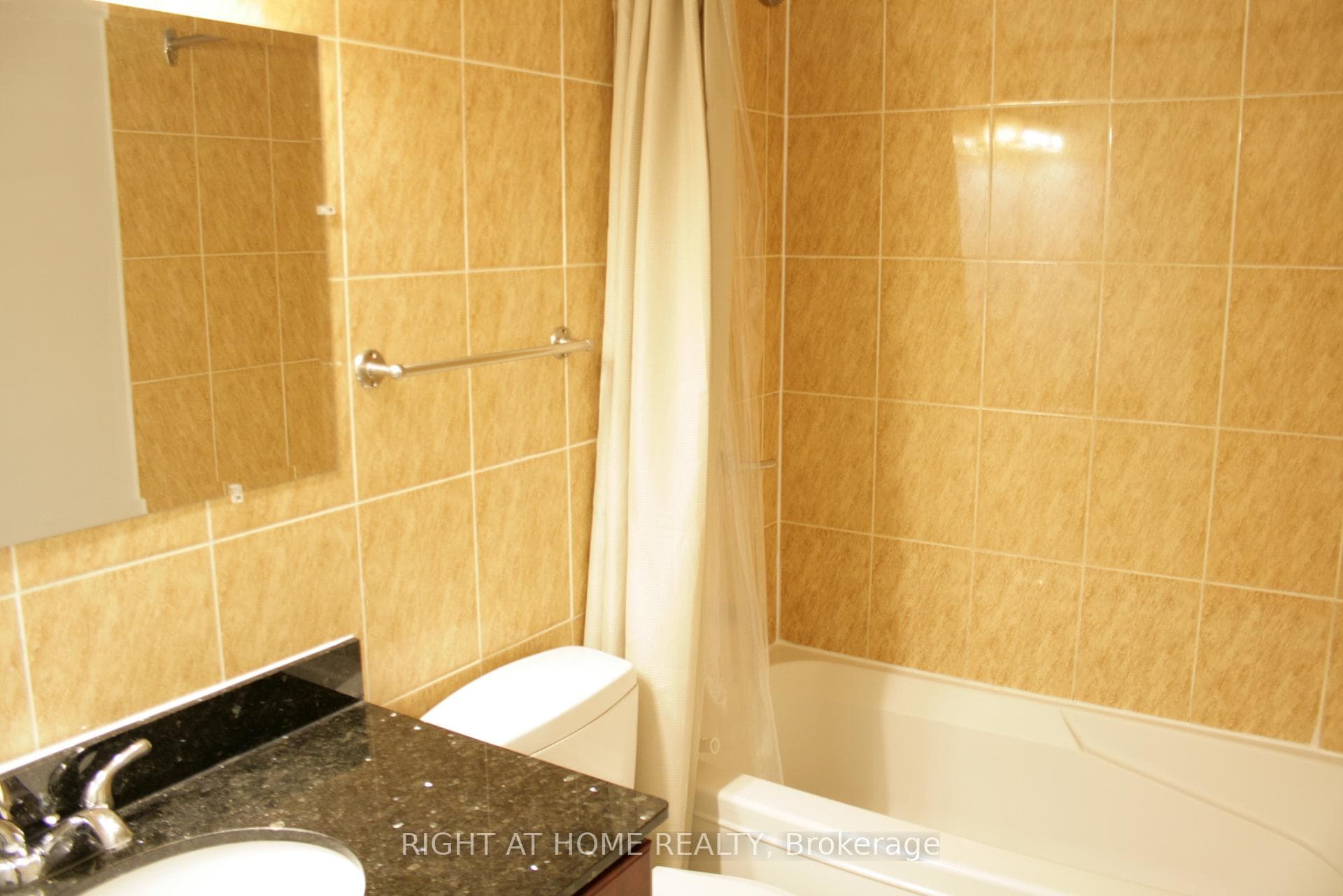 259 Lansdowne Avenue photo 7