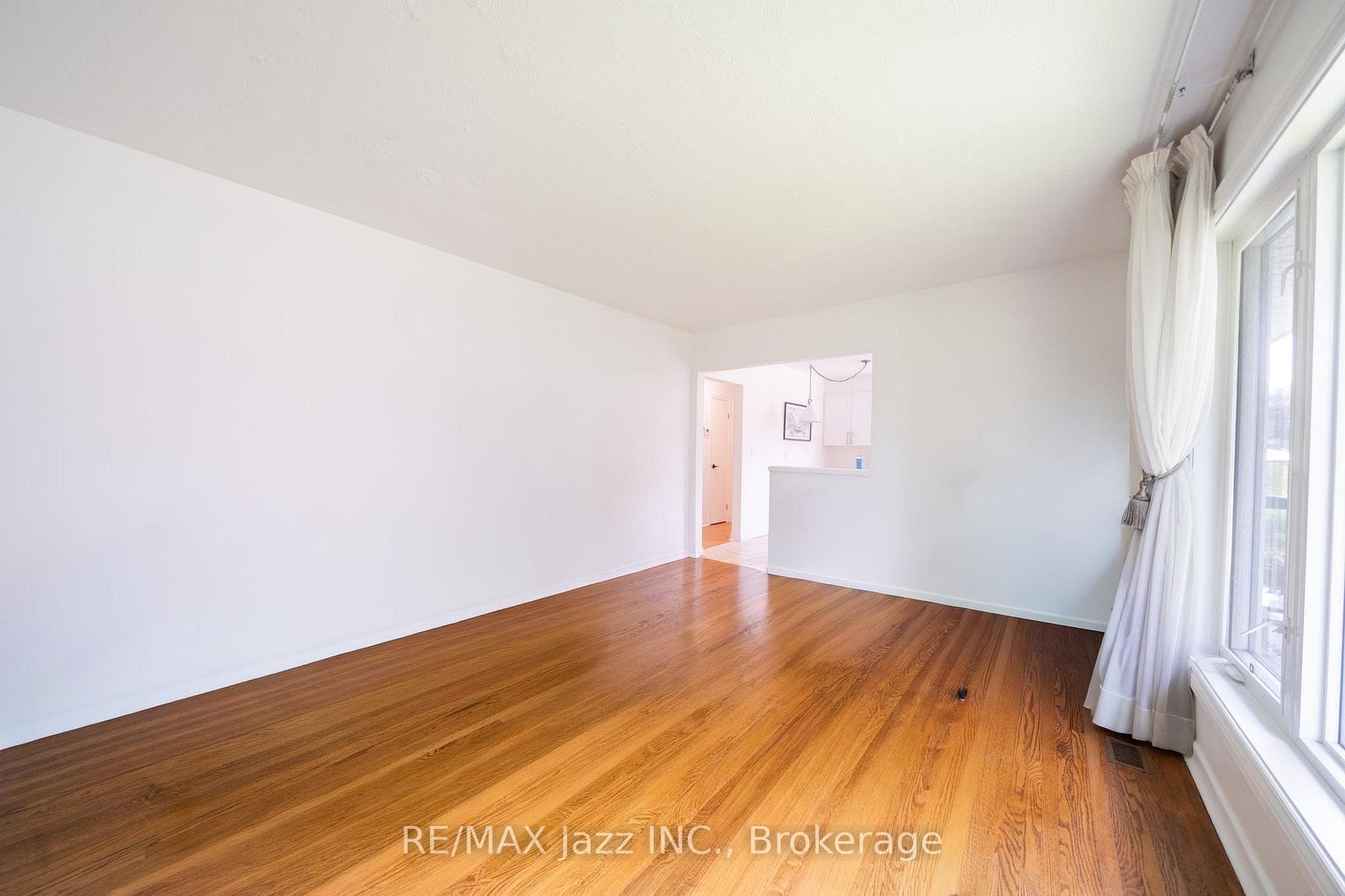 607 Gliddon Avenue photo 11