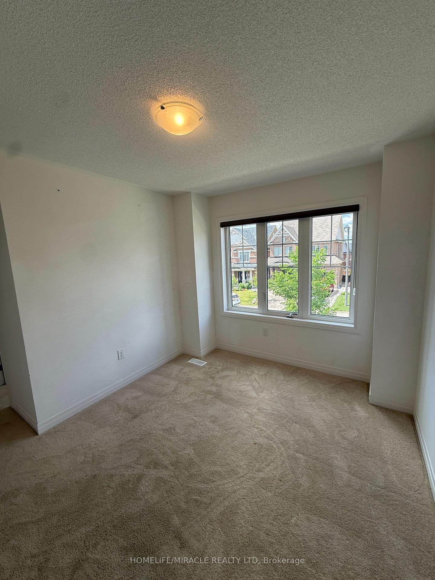 17 Casserley Crescent photo 32