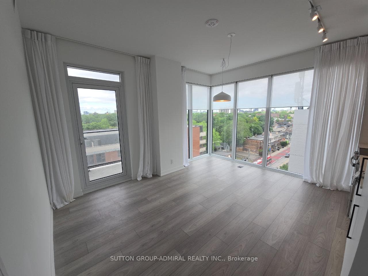285 Dufferin Street Unit 624 photo 5