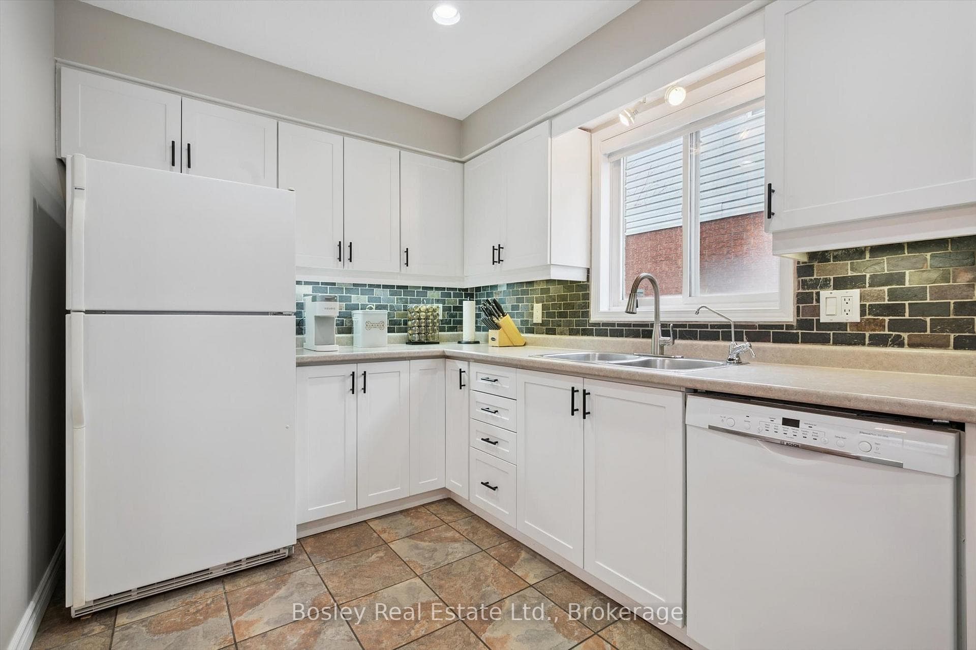 157 Rickson Avenue photo 12