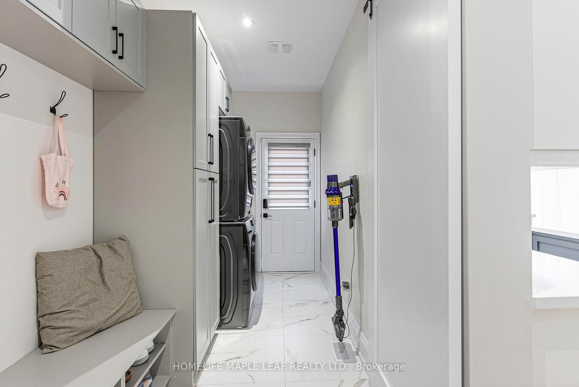 144 Bloomsbury Avenue photo 17